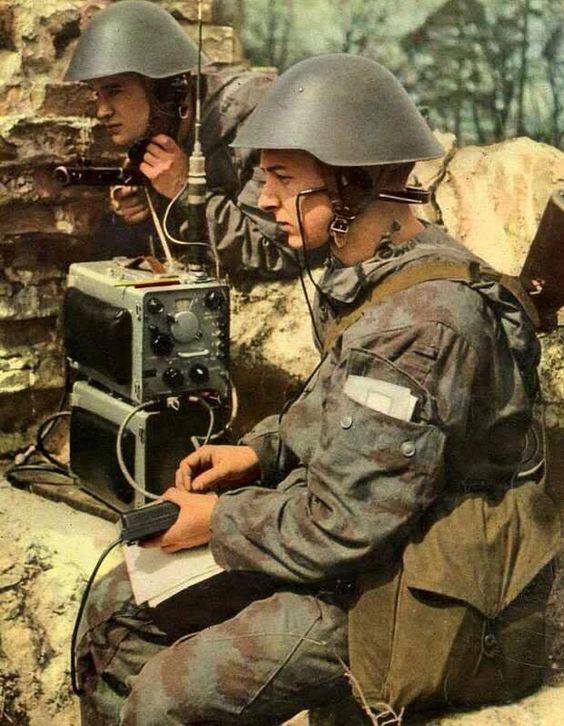 'M58 Flächentarnmuster' East German Field Pants